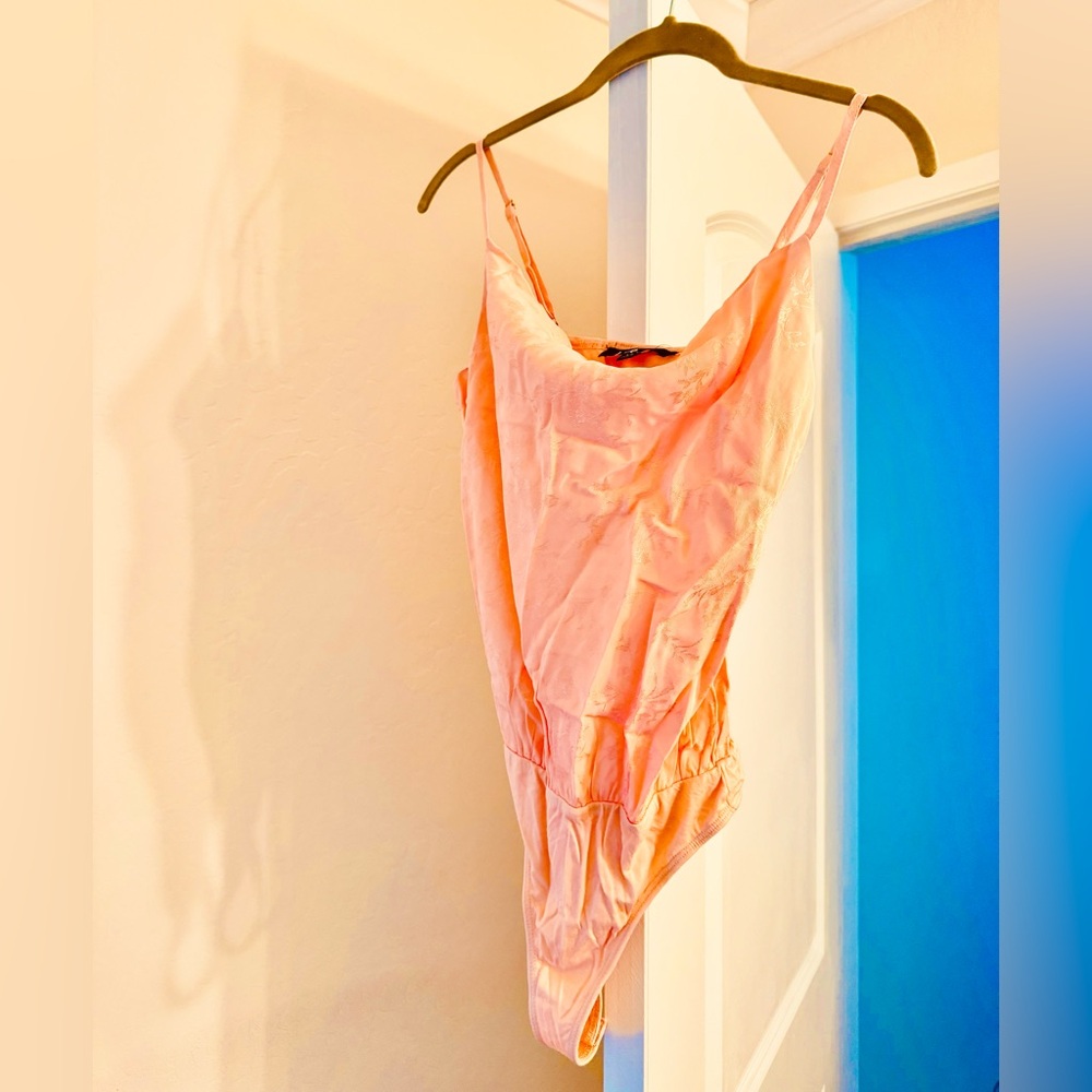 Lulu’s Peach Cowl neck bodysuit Valentines